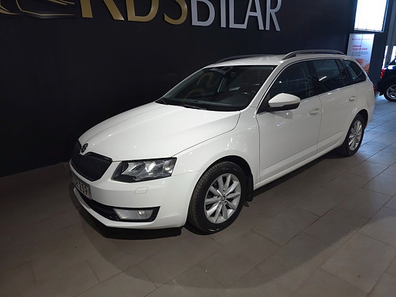 Skoda Octavia 2 of 5