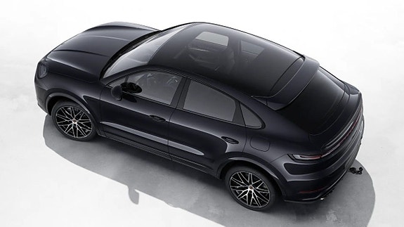 Porsche Cayenne 4 of 5
