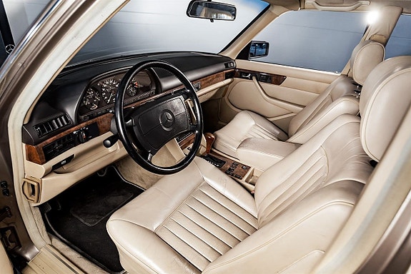 Mercedes-Benz 280 SEL 10 of 27