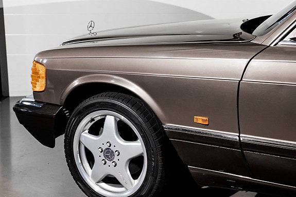 Mercedes-Benz 280 SEL 8 of 27