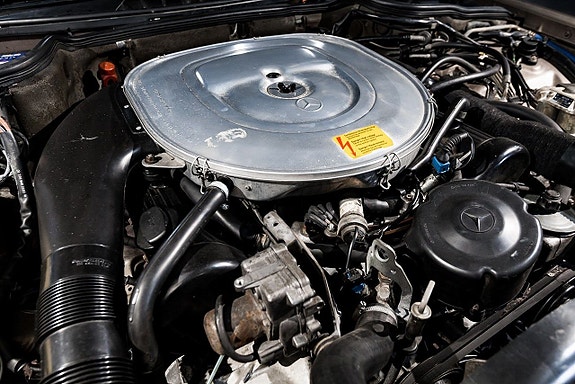 Mercedes-Benz 280 SEL 23 of 27