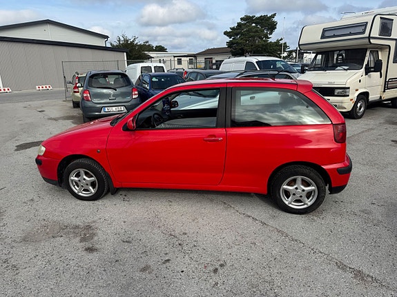 Seat Ibiza 2 of 5