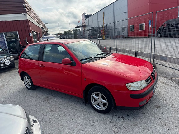 Seat Ibiza 4 of 5