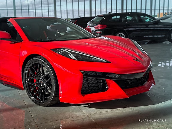 Chevrolet Corvette 14 of 18