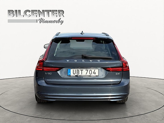 Volvo V90 8 of 18