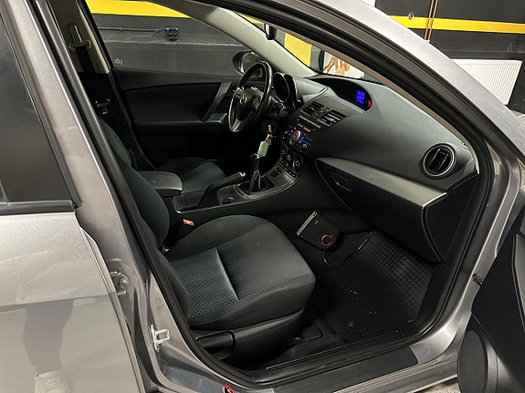 Mazda 3 18 of 21