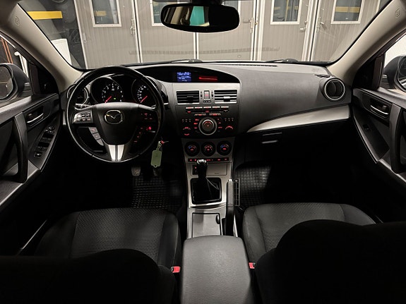 Mazda 3 9 of 21