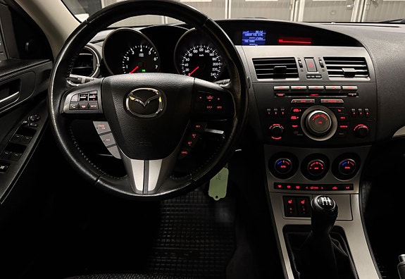 Mazda 3 10 of 21