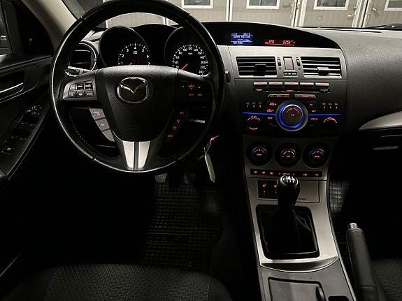 Mazda 3 16 of 21