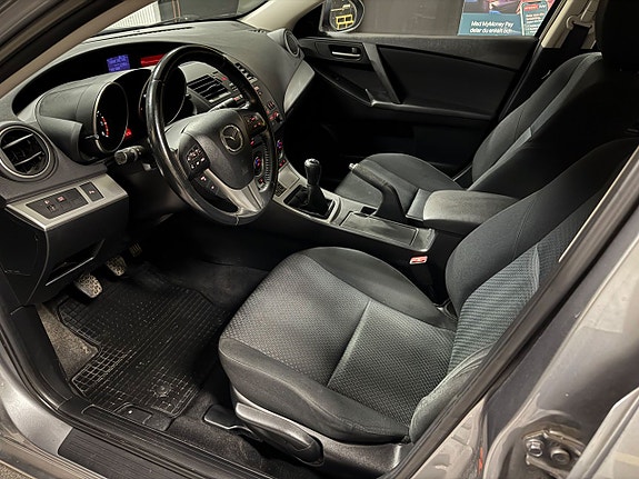 Mazda 3 8 of 21