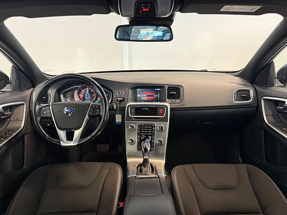Volvo V60 Cross Country 5 of 5