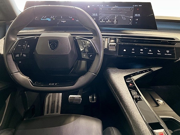 Peugeot e-3008 6 of 18