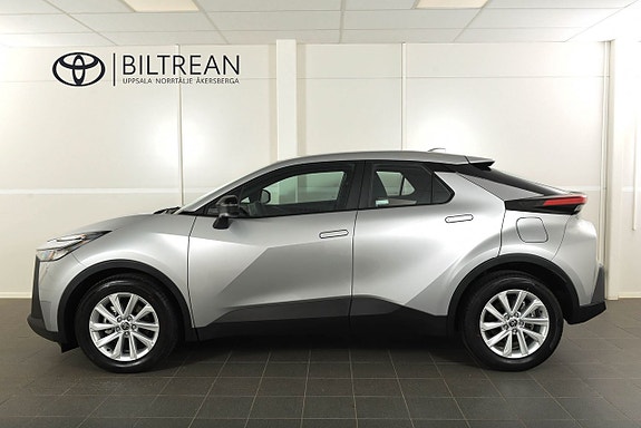 Toyota C-HR 2 of 12