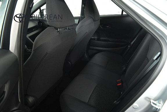 Toyota C-HR 8 of 12