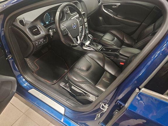 Volvo V40 9 of 11