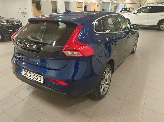 Volvo V40 5 of 5