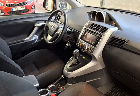 Toyota Verso 11 of 26
