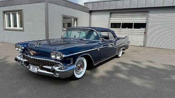 Cadillac Series 62 2 of 5