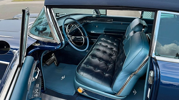Cadillac Series 62 24 of 27