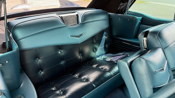 Cadillac Series 62 16 of 27