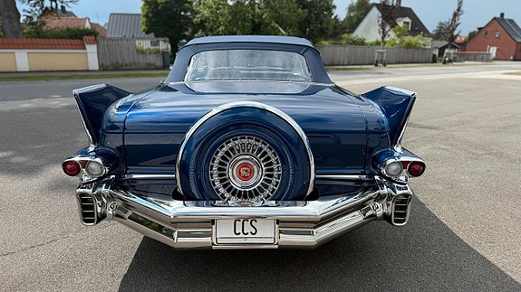 Cadillac Series 62 11 of 27
