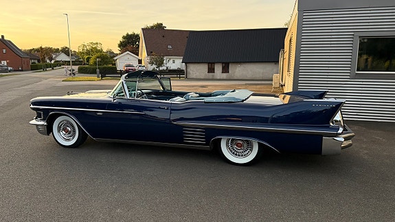 Cadillac Serie 62 4 of 28