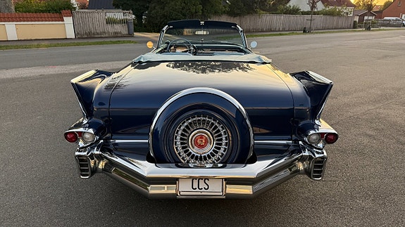 Cadillac Serie 62 13 of 28