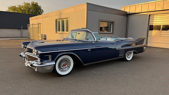 Cadillac Serie 62 2 of 28