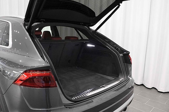 Audi SQ8 6 of 25