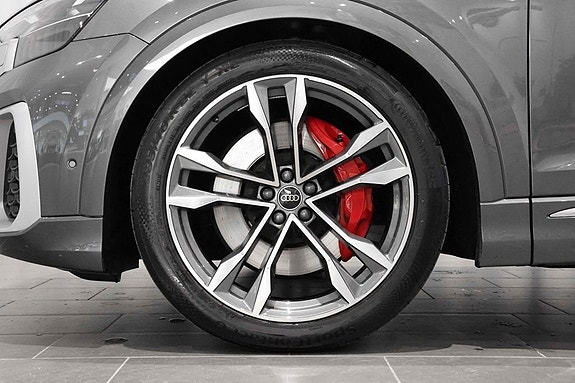 Audi SQ8 3 of 5