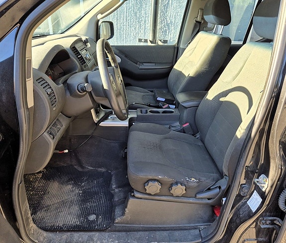 Nissan Navara 9 of 14