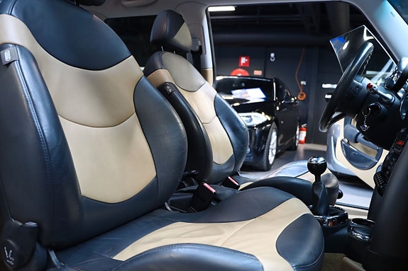 MINI Cooper 12 of 21