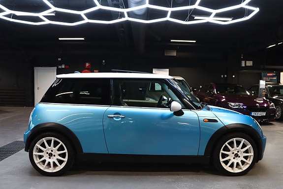 MINI Cooper 9 of 21