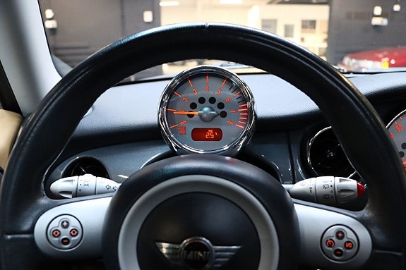 MINI Cooper 21 of 21
