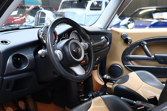 MINI Cooper 18 of 21