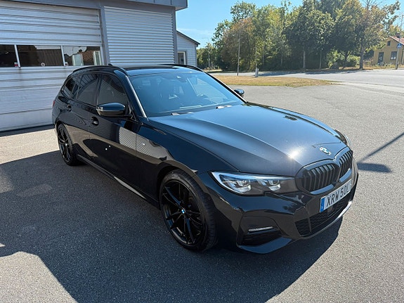 BMW 320 9 of 15