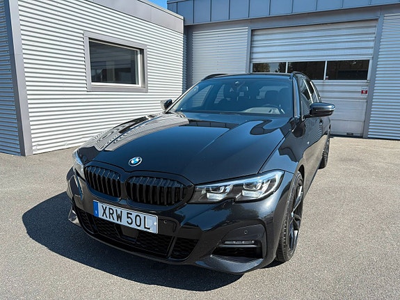BMW 320 3 of 5