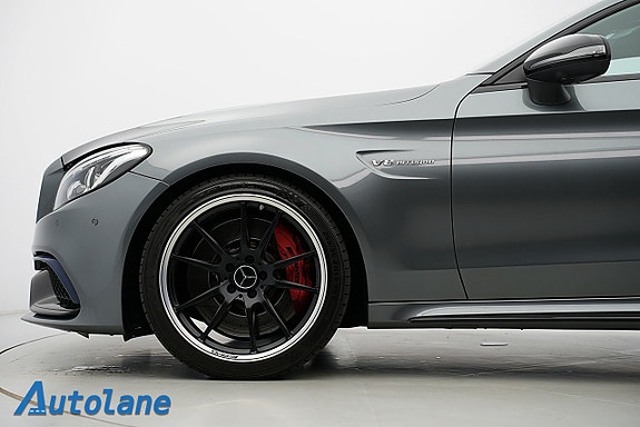 Mercedes-Benz C63 13 of 28