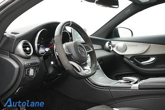 Mercedes-Benz C63 14 of 28