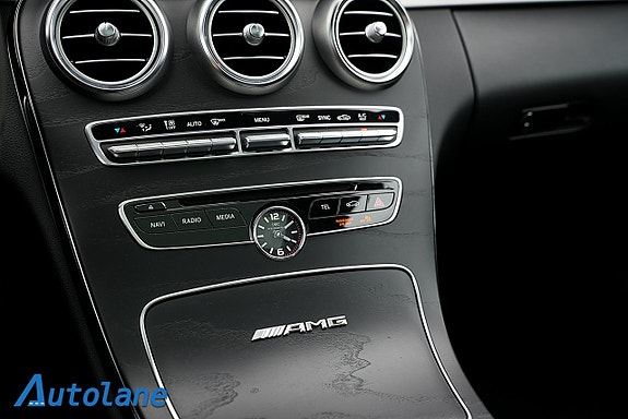Mercedes-Benz C63 25 of 28
