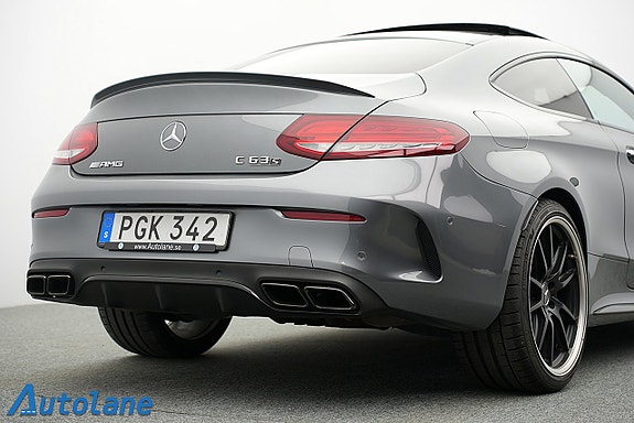 Mercedes-Benz C63 15 of 30