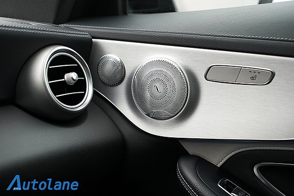 Mercedes-Benz C63 23 of 28