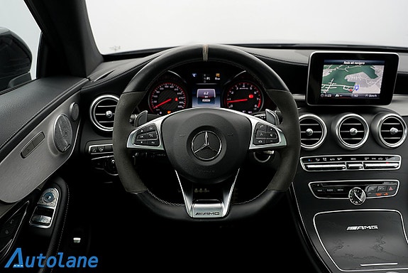 Mercedes-Benz C63 26 of 30