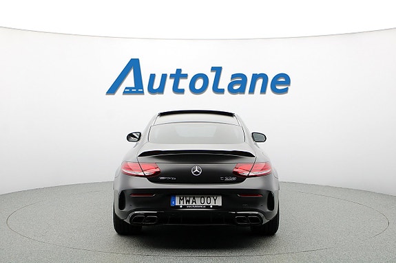 Mercedes-Benz C63 7 of 26