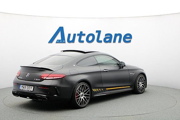 Mercedes-Benz C63 8 of 26