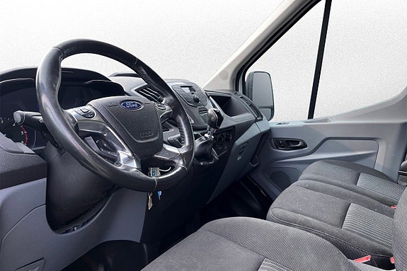 Ford Transit 7 of 13