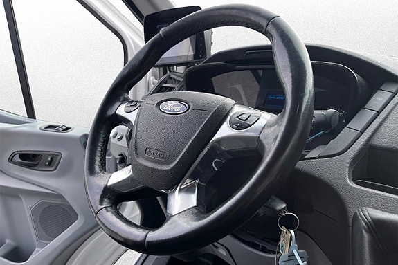 Ford Transit 11 of 13