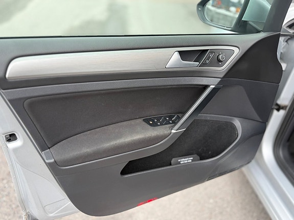 Volkswagen Golf I 19 of 28