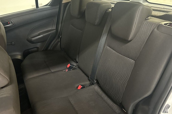 Suzuki Swift 19 of 22