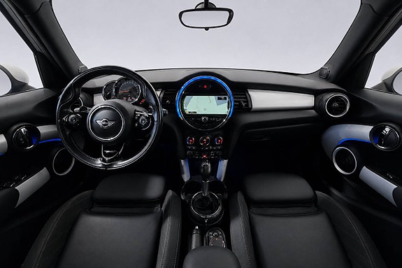 MINI Cooper S 12 of 27